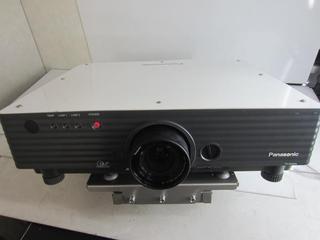 Panasonic パナソニック TH-D5500L DLPプロジェクター.jpg